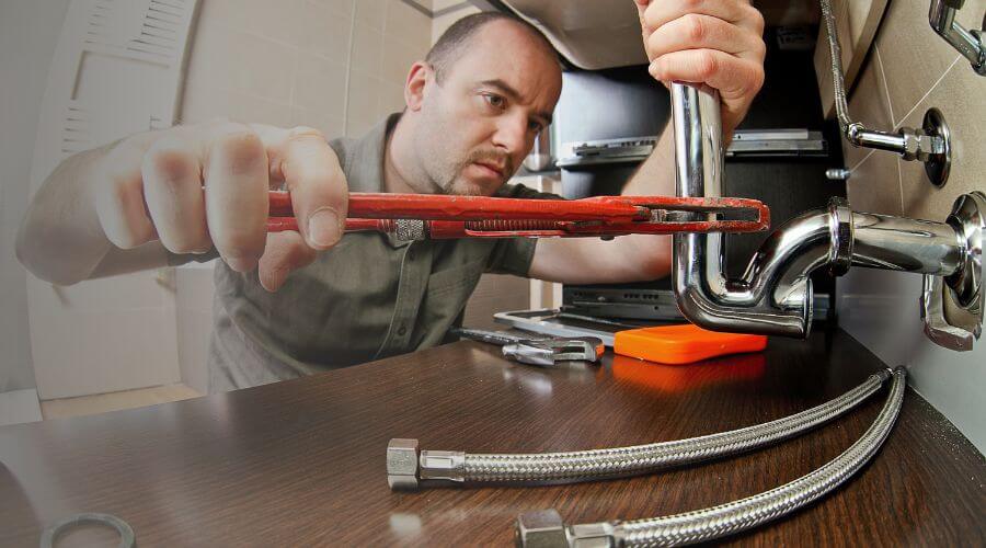 Professional emergency plumbing in De Soto, MO